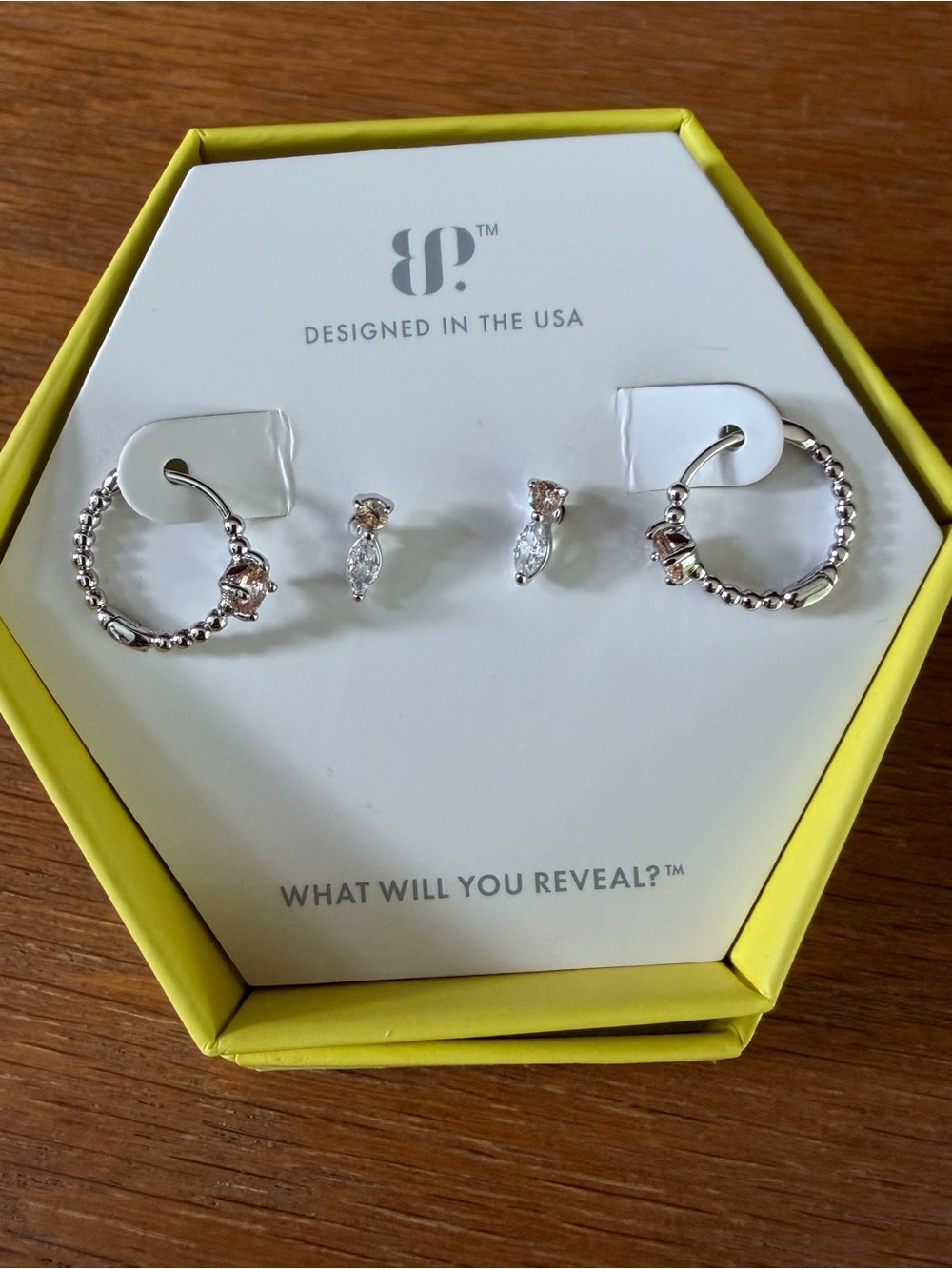 Bomb Party Classic Earrings- 4pc- BRAND NEW!